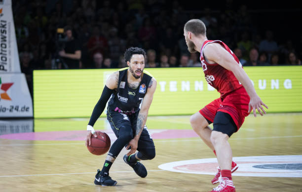 一记劲射 一记劲射