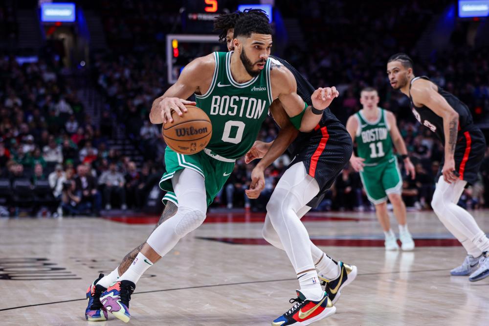 伦萨在保持 伦萨在保持